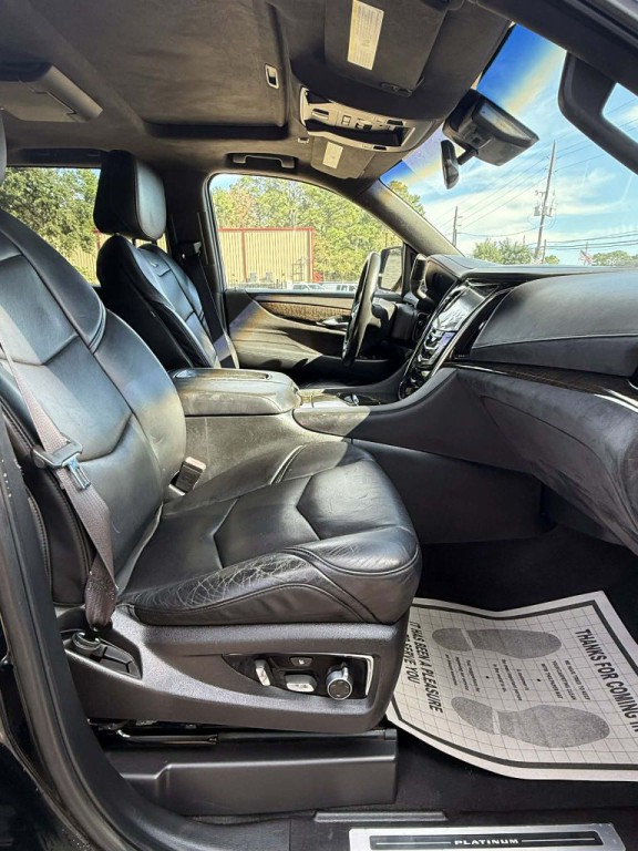 2015 Cadillac Escalade Image 33