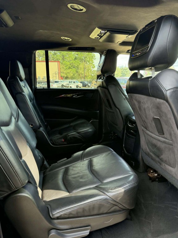 2015 Cadillac Escalade Image 36