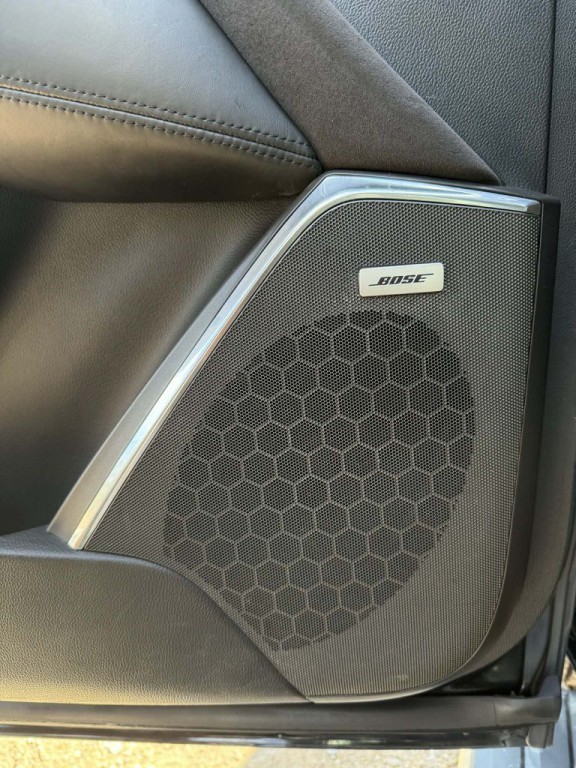 2015 Cadillac Escalade Image 40