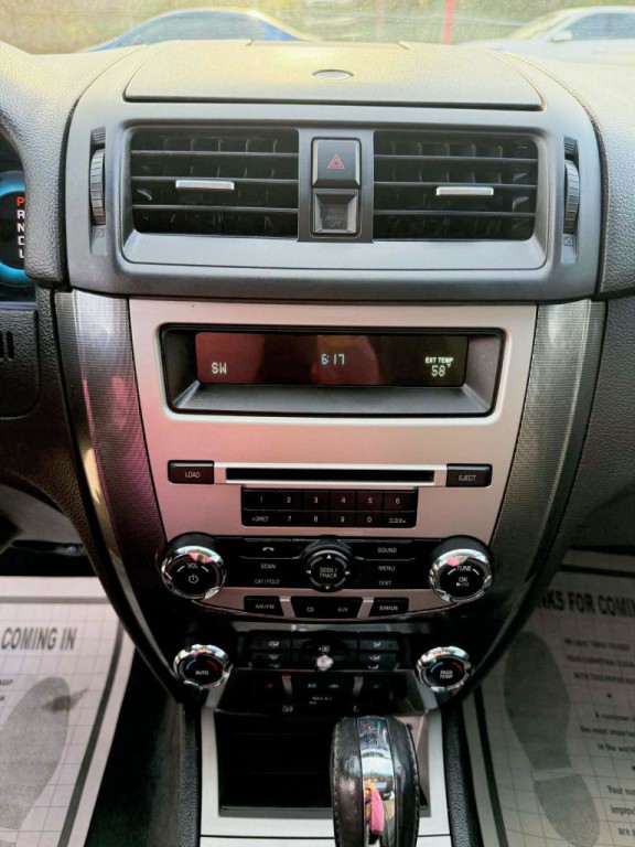 2012 Ford Fusion Image 19