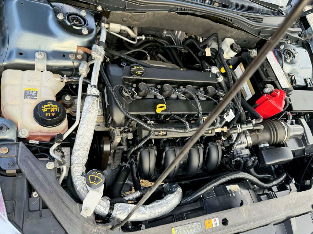 2012 Ford Fusion Image 24