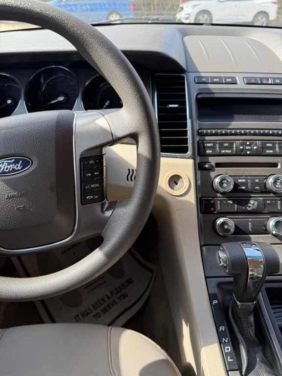 2012 Ford Taurus Image 19