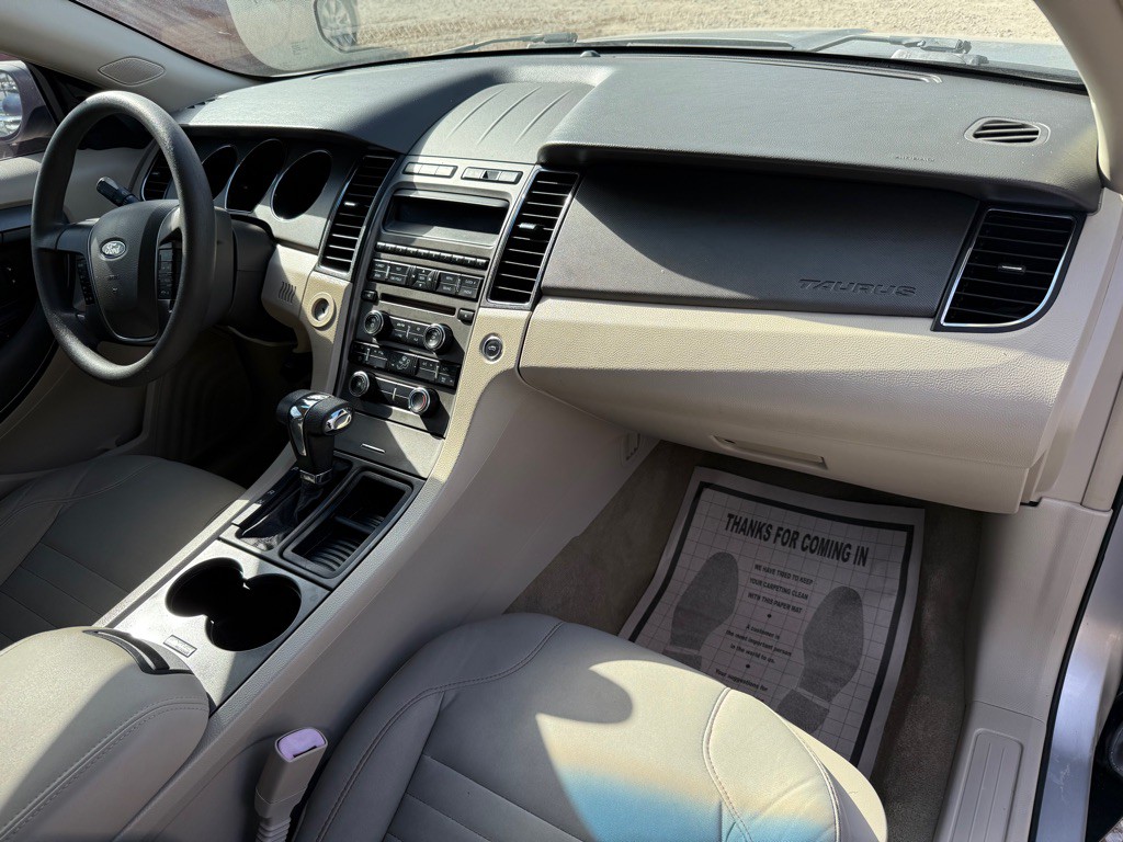 2012 Ford Taurus Image 20