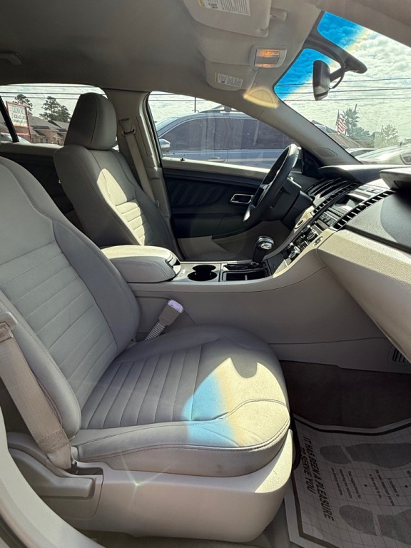 2012 Ford Taurus Image 24