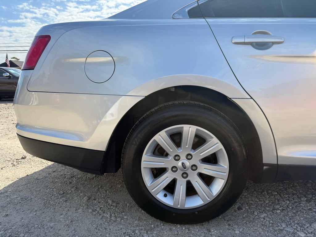 2012 Ford Taurus Image 31