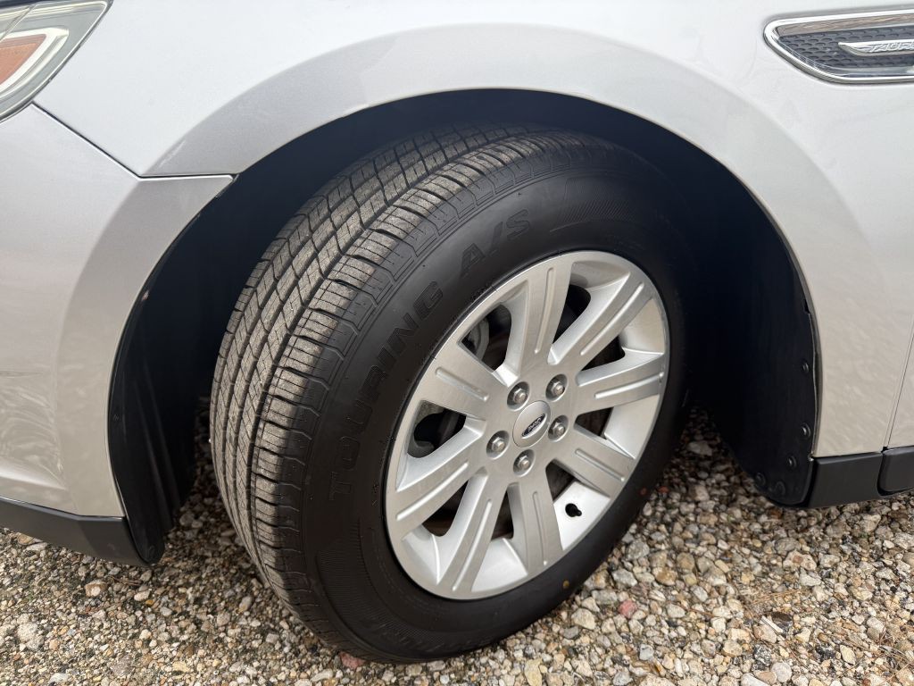 2012 Ford Taurus Image 33