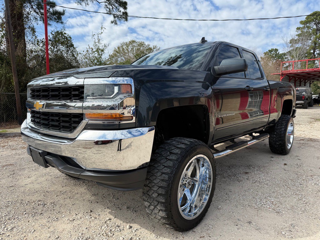 2018 Chevrolet Silverado 1500 Image 1