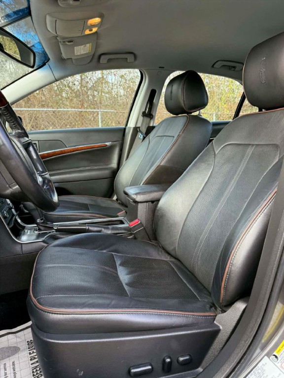 2012 Lincoln MKZ Image 10