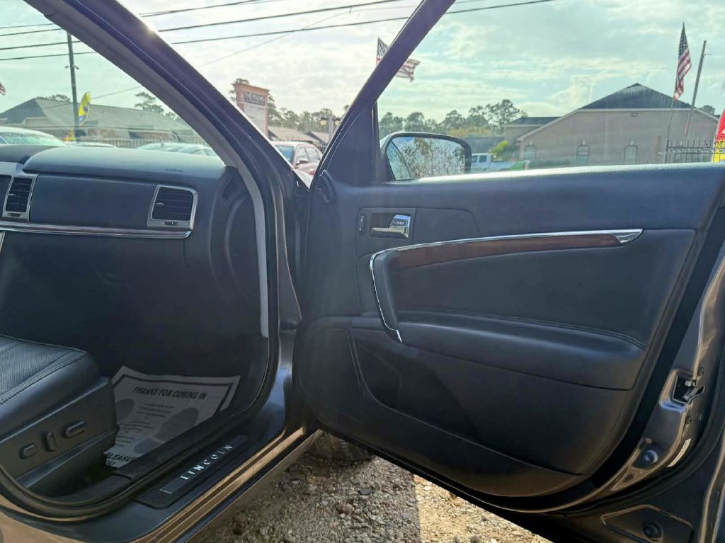 2012 Lincoln MKZ Image 11