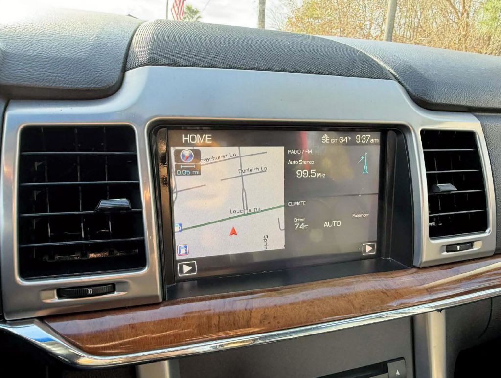 2012 Lincoln MKZ Image 19