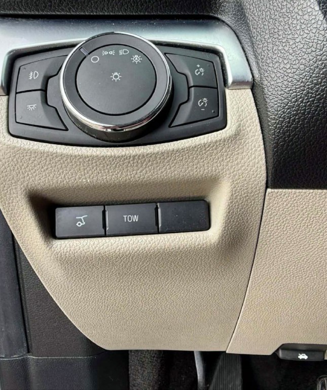 2018 Ford Explorer Image 33