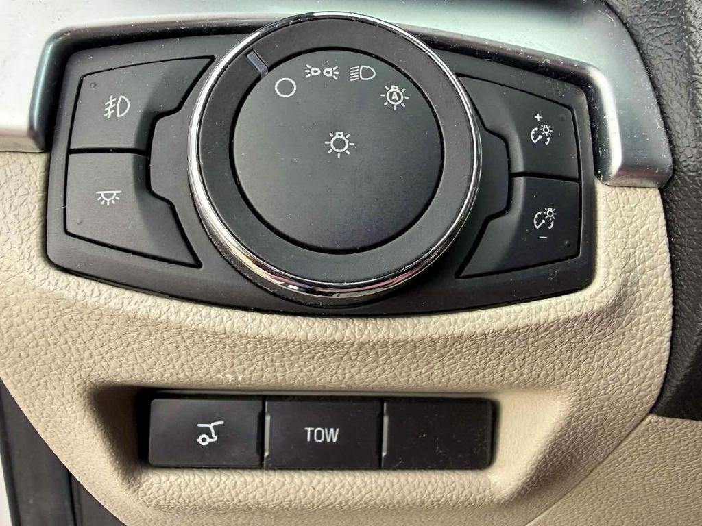 2018 Ford Explorer Image 37