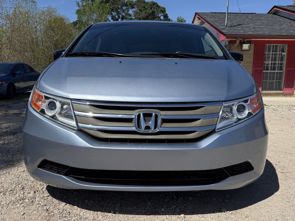 2013 Honda Odyssey Image 2