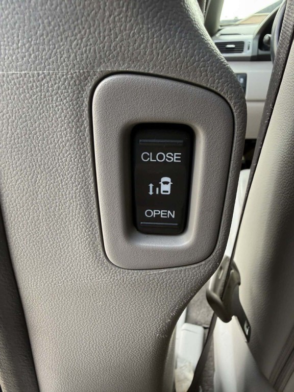 2013 Honda Odyssey Image 18