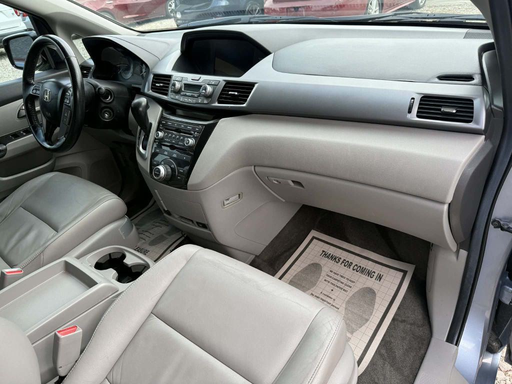 2013 Honda Odyssey Image 21