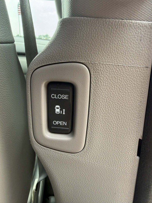 2013 Honda Odyssey Image 23