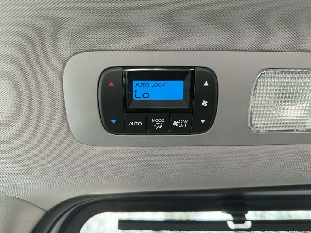 2013 Honda Odyssey Image 29