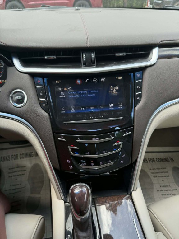 2014 Cadillac XTS Image 16