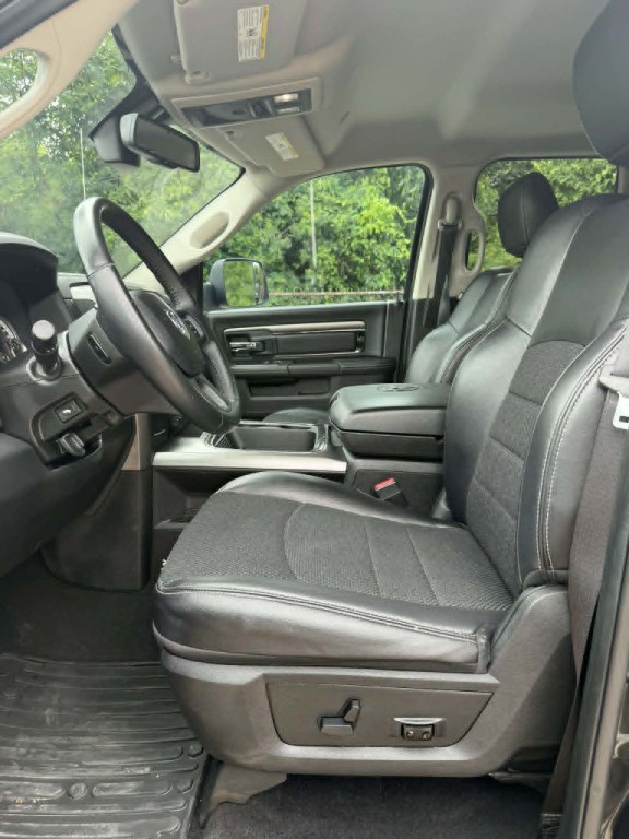2017 RAM 1500 Image 12