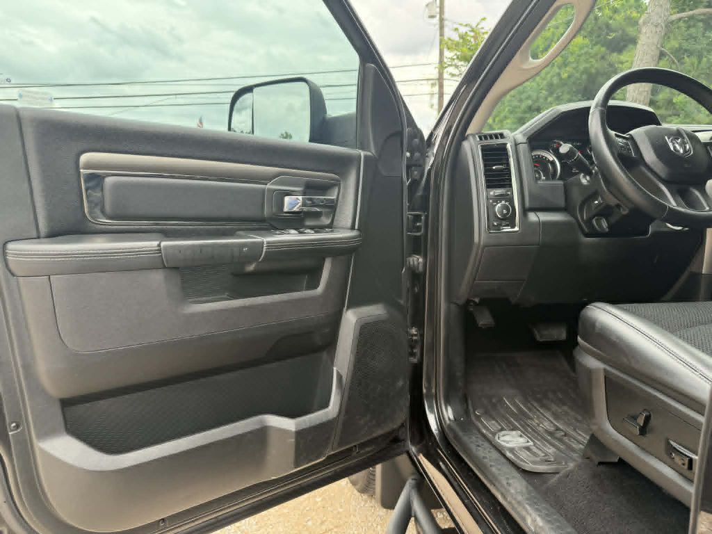 2017 RAM 1500 Image 23