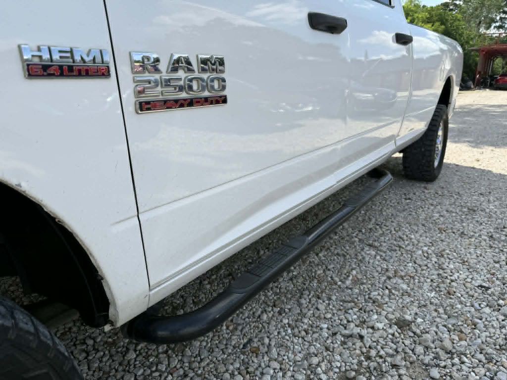 2014 RAM 2500 Image 9