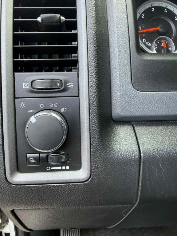 2014 RAM 2500 Image 27