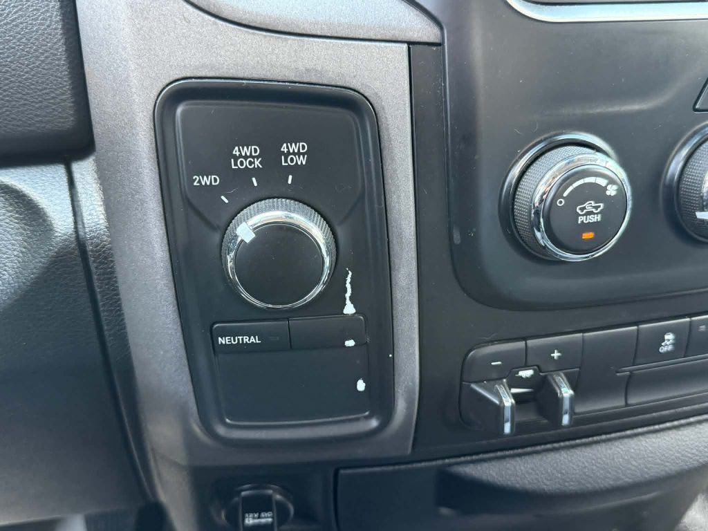2014 RAM 2500 Image 28