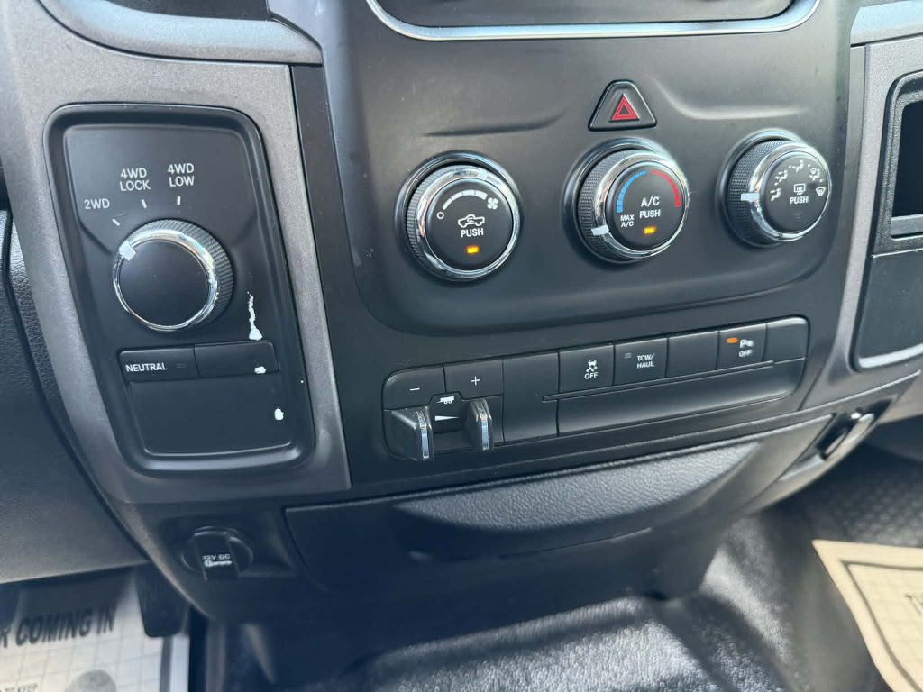 2014 RAM 2500 Image 30