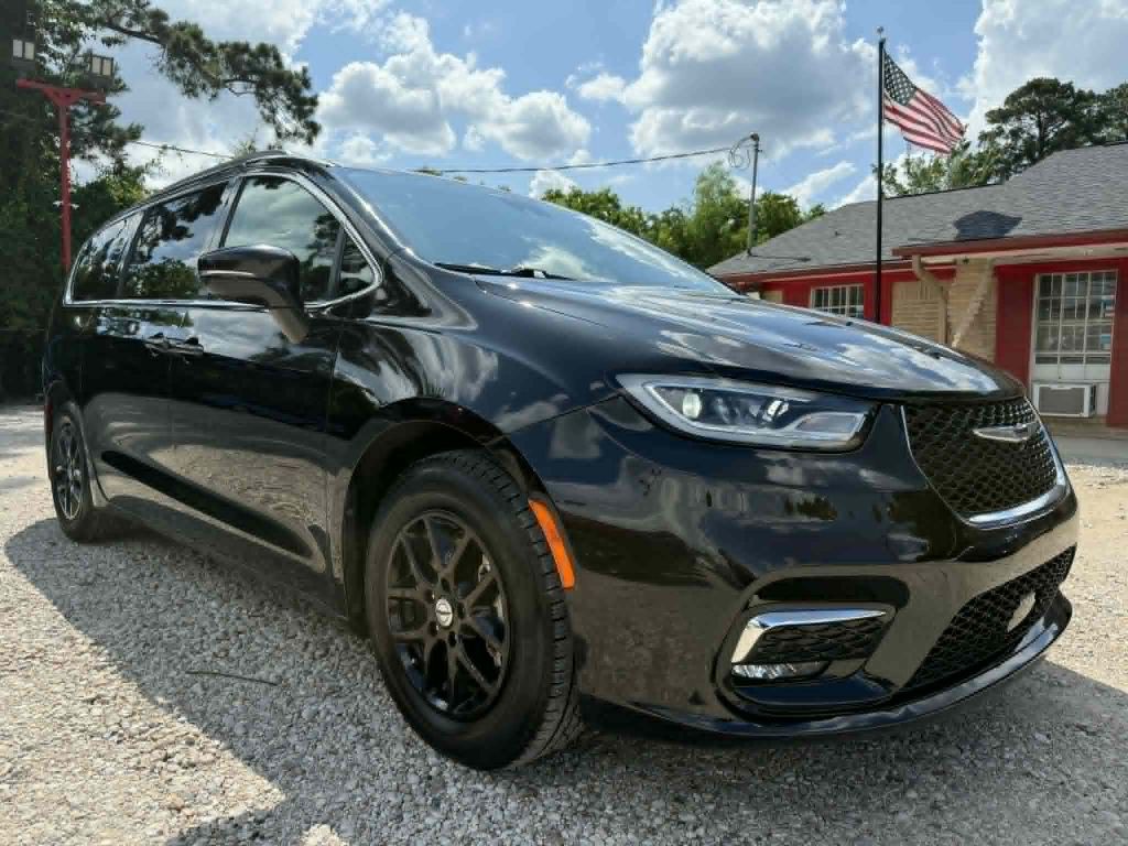 2022 Chrysler Pacifica Image 3