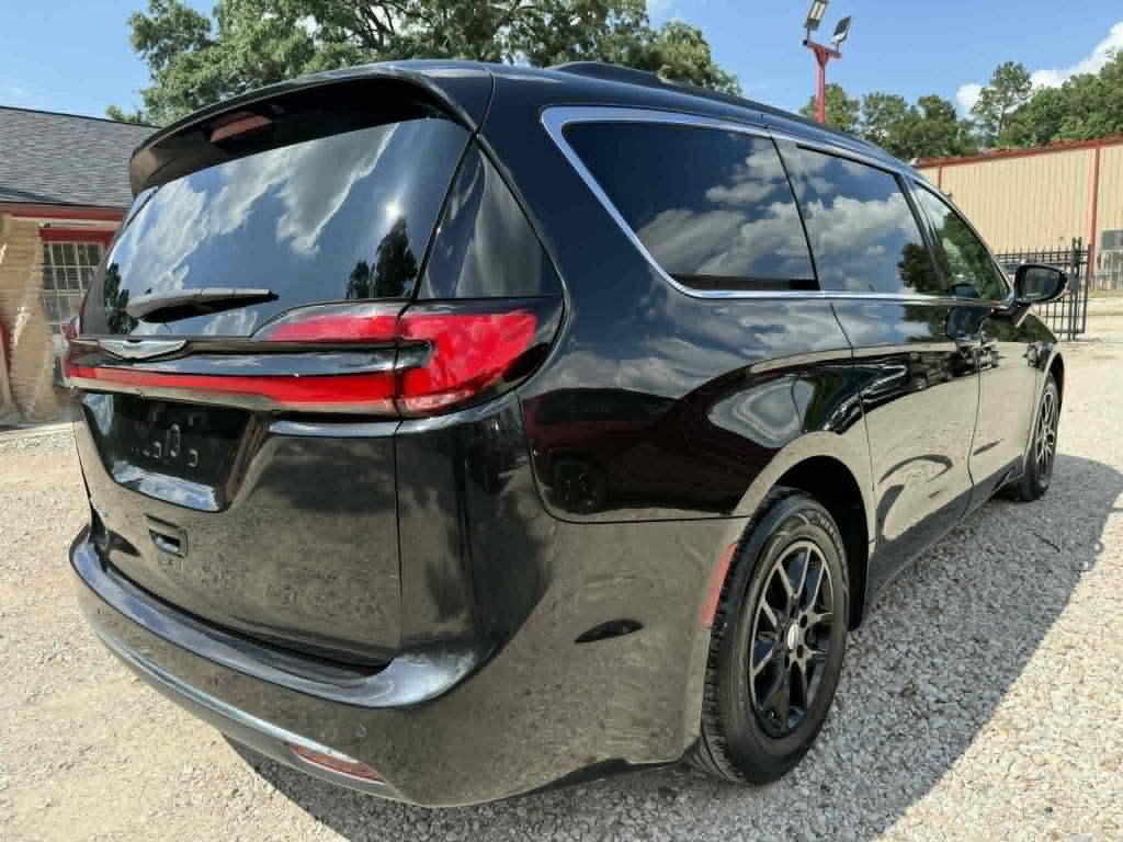 2022 Chrysler Pacifica Image 5