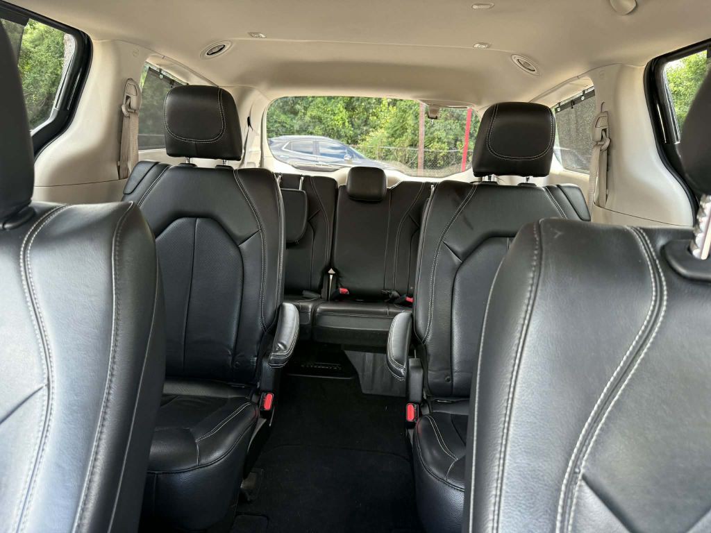 2022 Chrysler Pacifica Image 19
