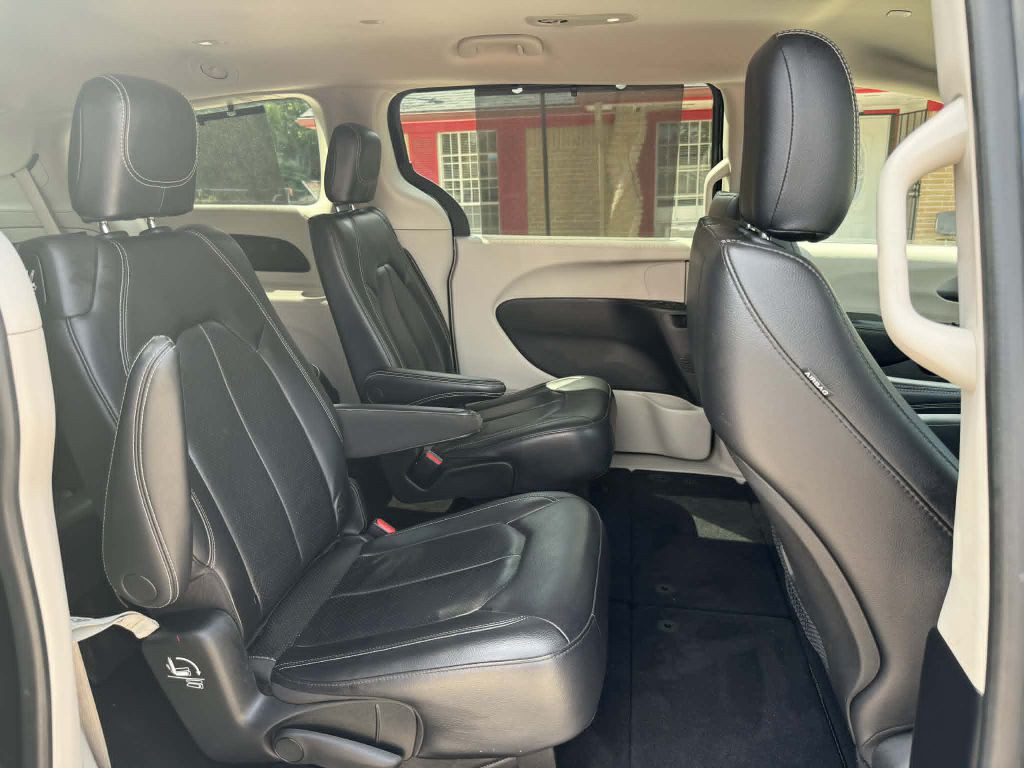 2022 Chrysler Pacifica Image 20