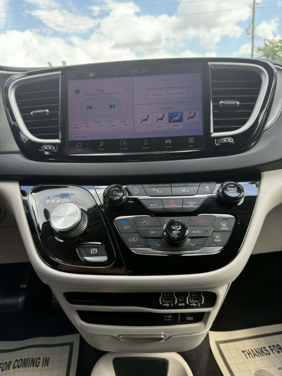 2022 Chrysler Pacifica Image 28