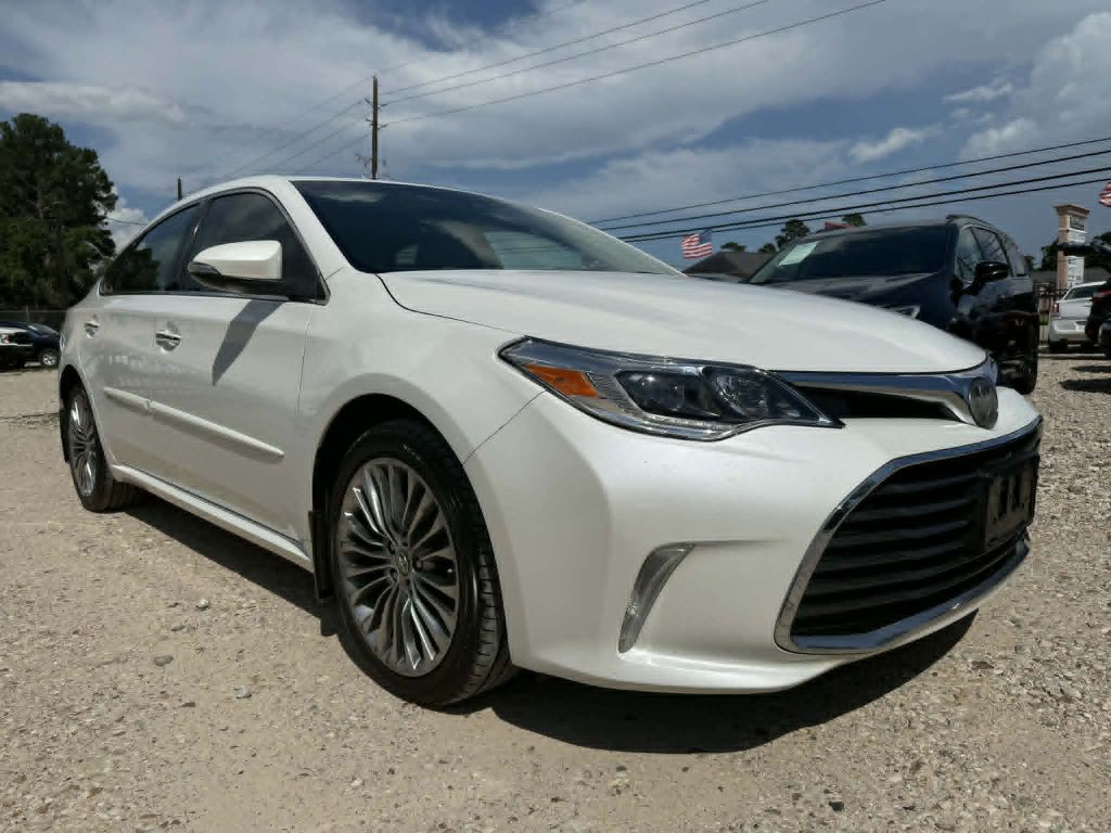2016 Toyota Avalon Image 4