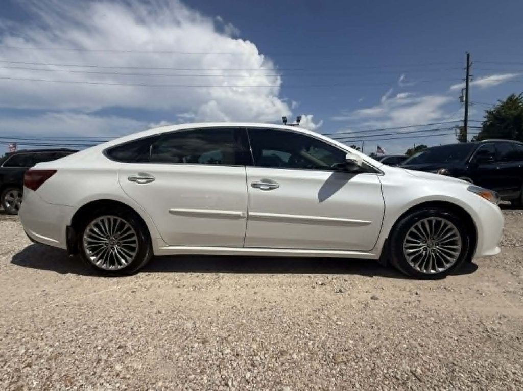 2016 Toyota Avalon Image 5