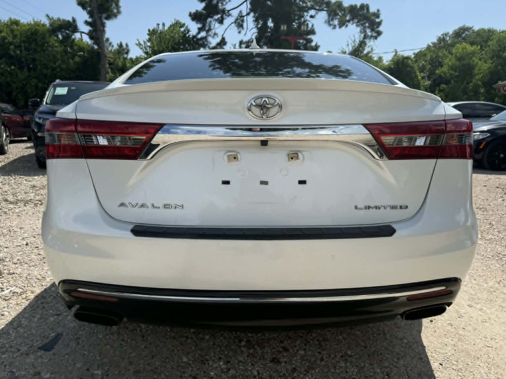 2016 Toyota Avalon Image 7