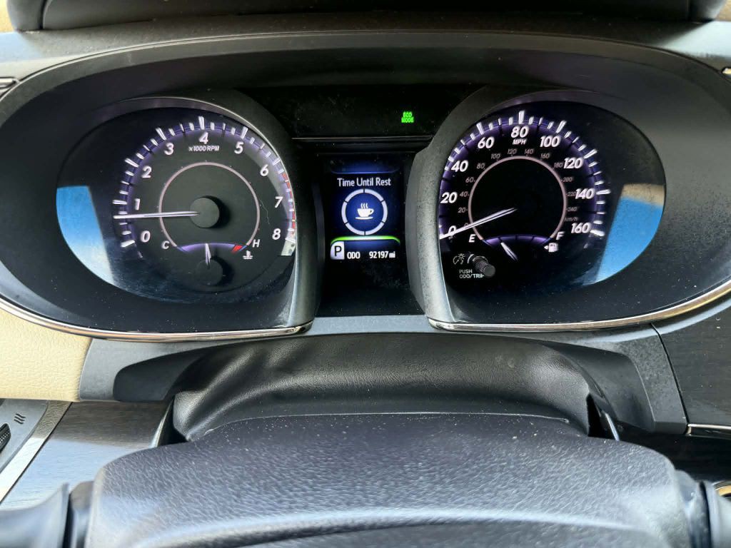 2016 Toyota Avalon Image 12
