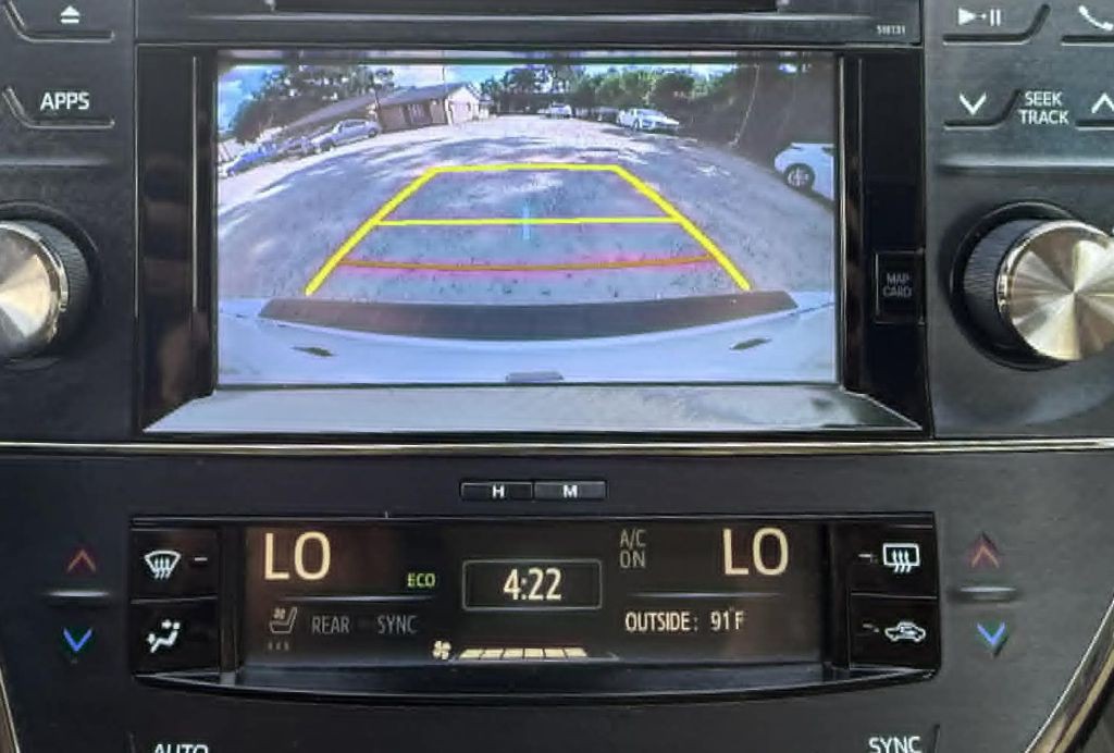 2016 Toyota Avalon Image 16