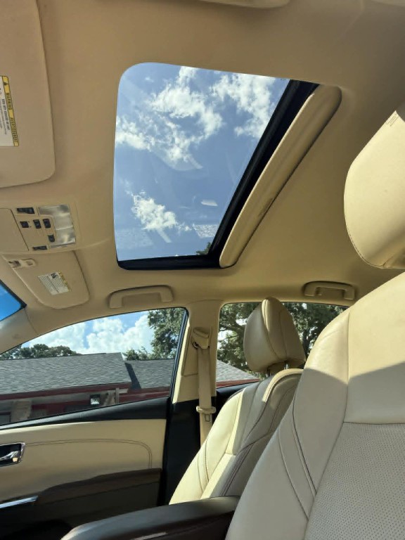 2016 Toyota Avalon Image 28