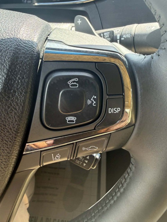 2016 Toyota Avalon Image 32