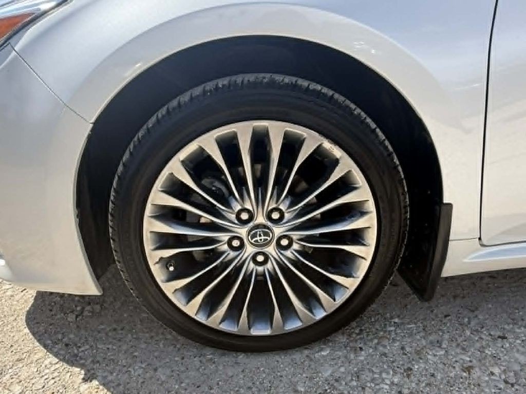 2016 Toyota Avalon Image 42