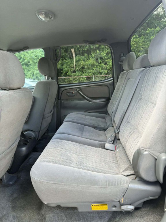 2005 Toyota Tundra Image 11