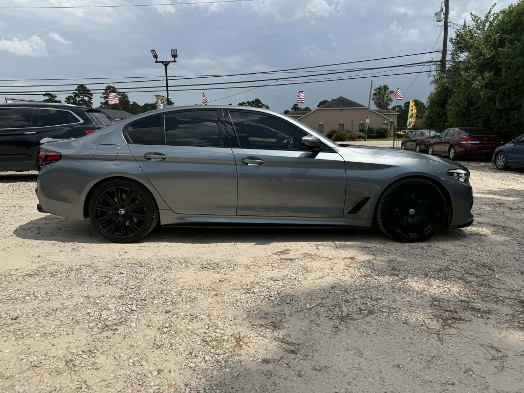 2019 BMW 5 Series Image 4