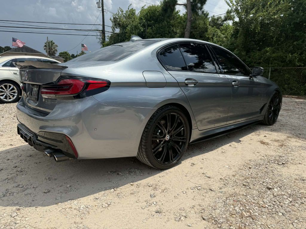 2019 BMW 5 Series Image 5