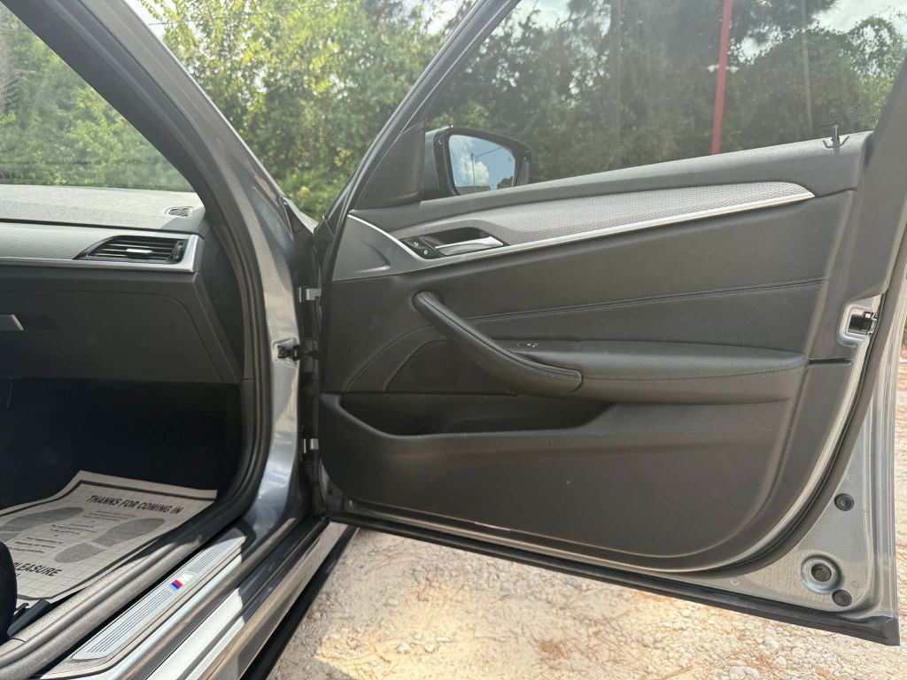 2019 BMW 5 Series Image 15