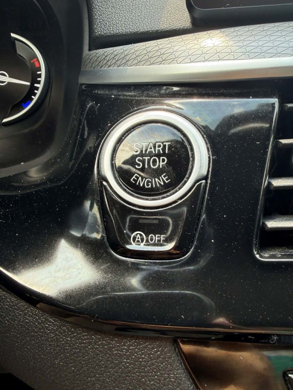 2019 BMW 5 Series Image 26