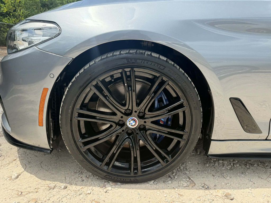 2019 BMW 5 Series Image 35