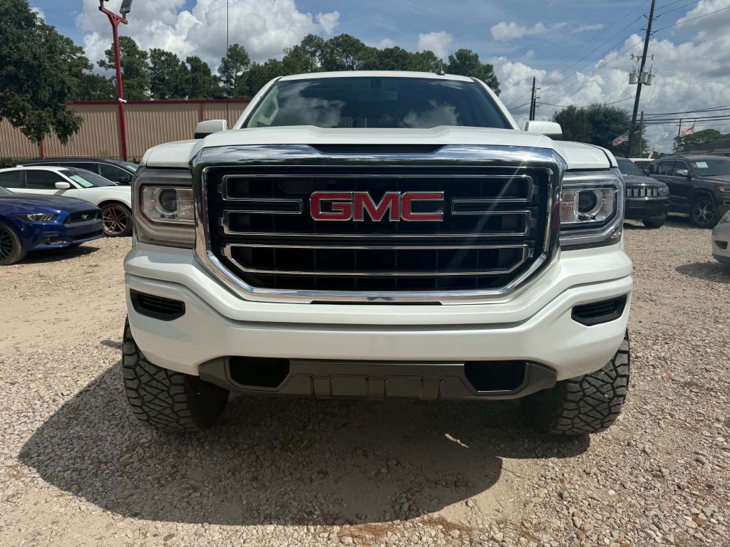 2016 GMC Sierra Image 2