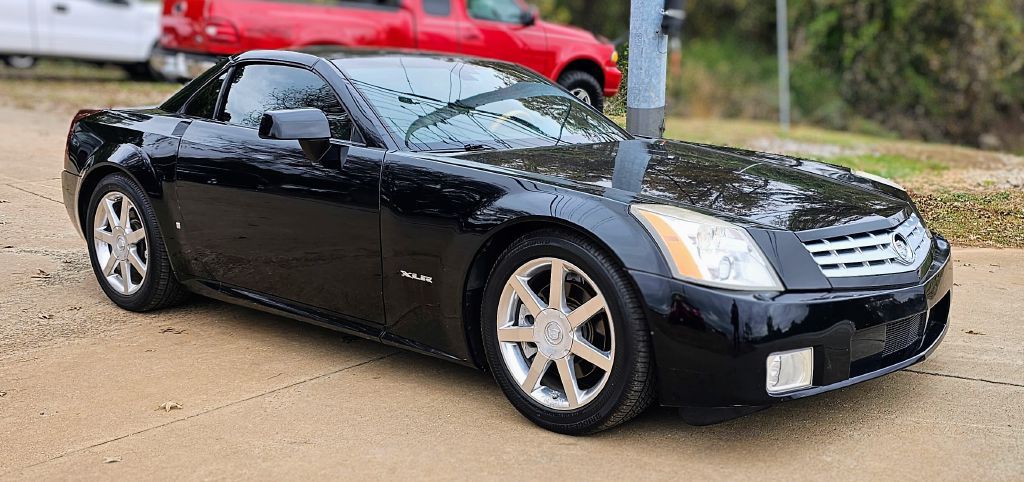 2006 Cadillac XLR Image 2