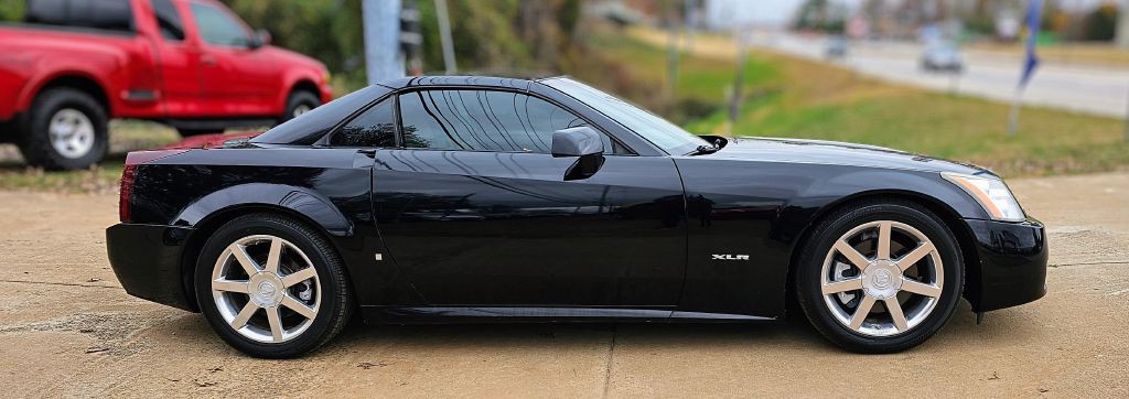 2006 Cadillac XLR Image 3